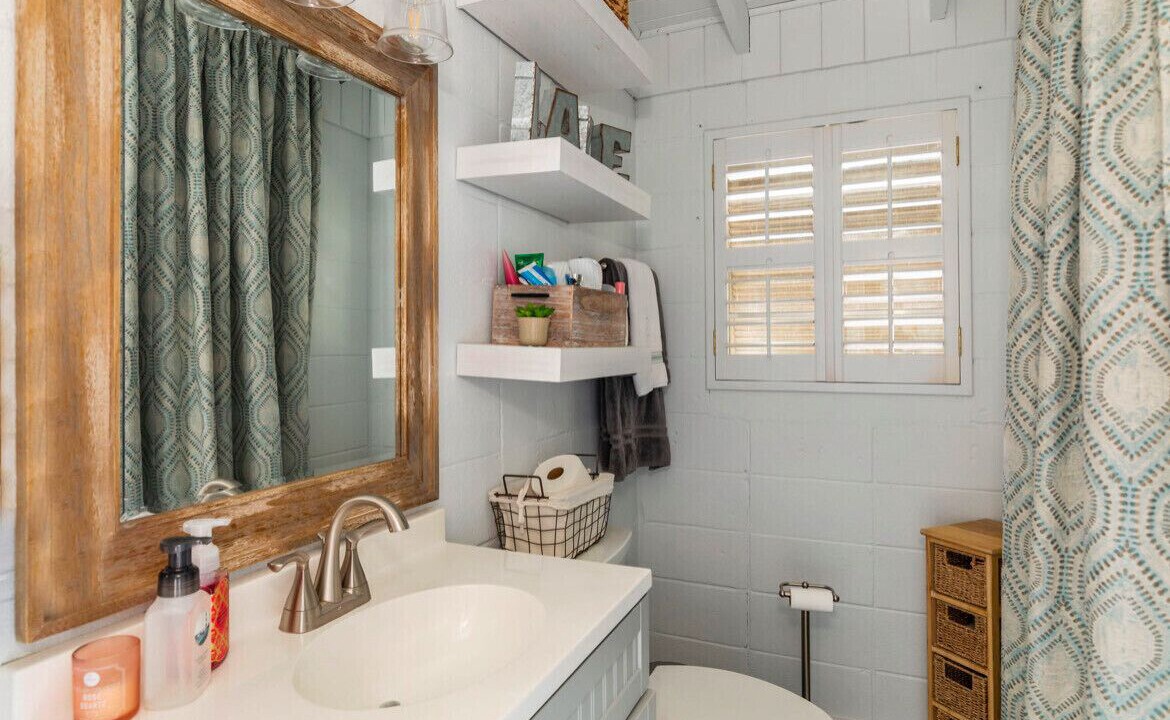Photo of Bathroom in Little Kowaliga