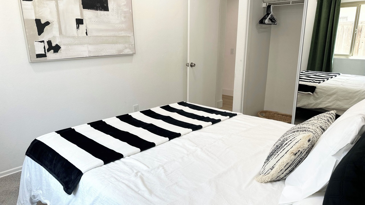 Photo of Bedroom in Lake Elsinore