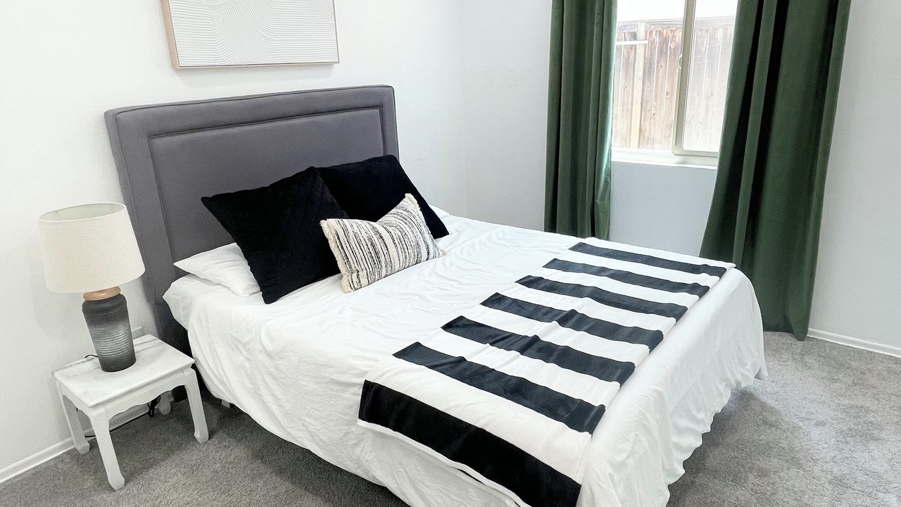 Photo of Bedroom in Lake Elsinore