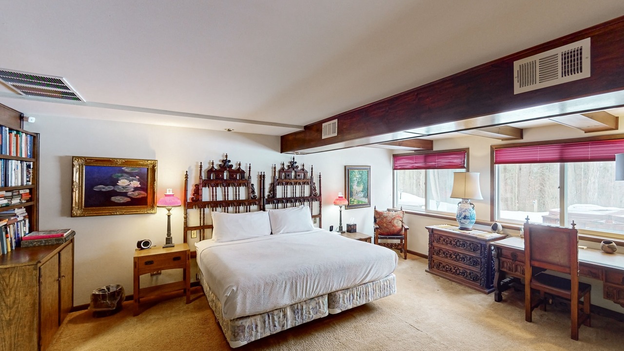 Photo of Bedroom in Bath