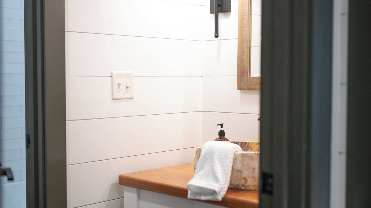 Photo of Bathroom in Cottondale
