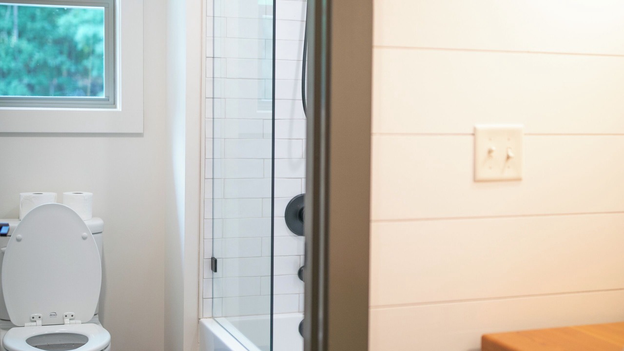 Photo of Bathroom in Cottondale