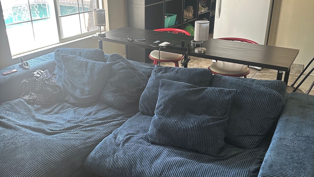 Photo of Livingroom in Encino