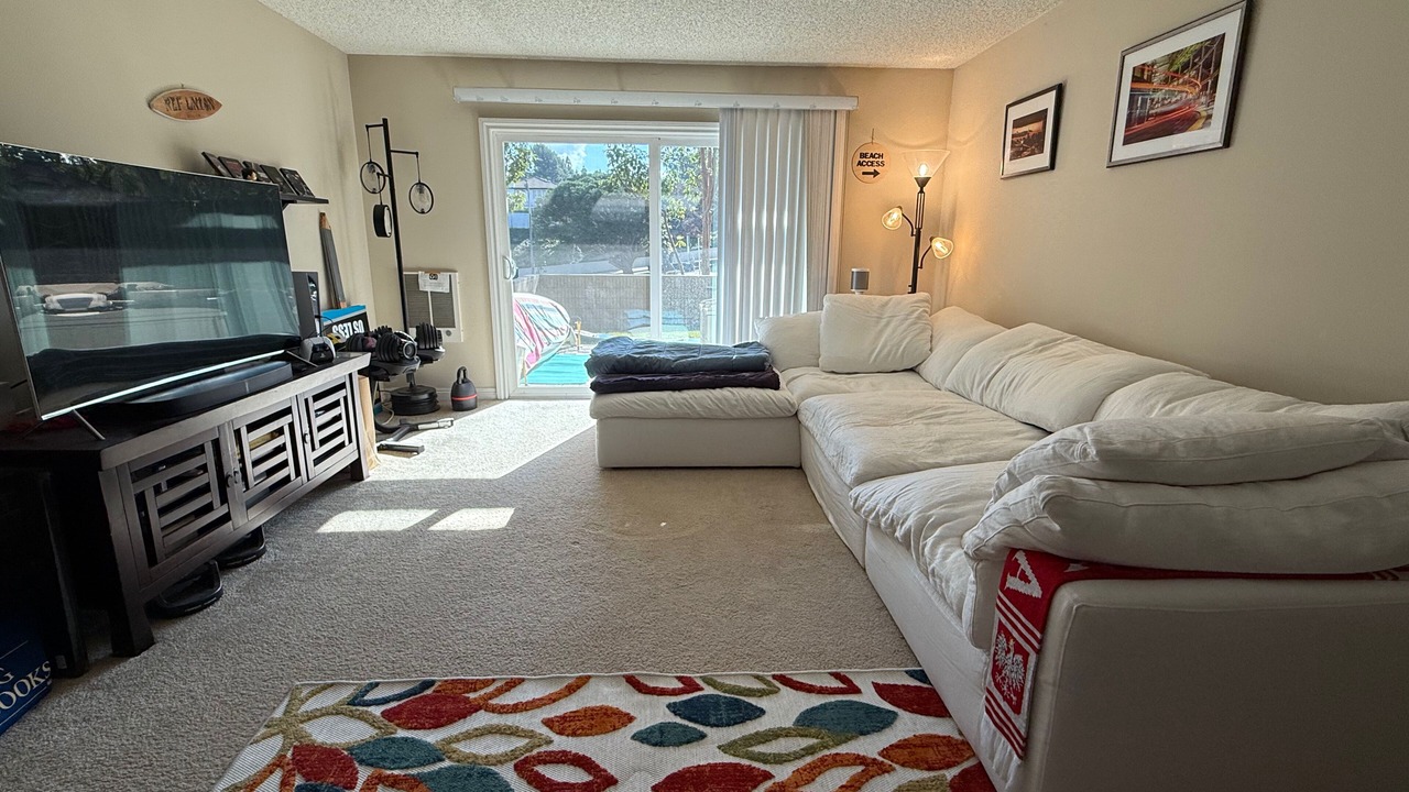 Photo of Livingroom in Newport Beach