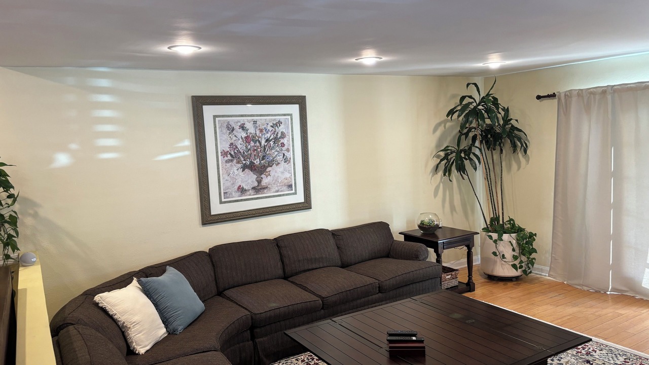 Photo of Livingroom in West Torrance