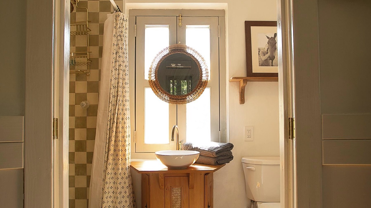 Photo of Bathroom in Dunmore Town