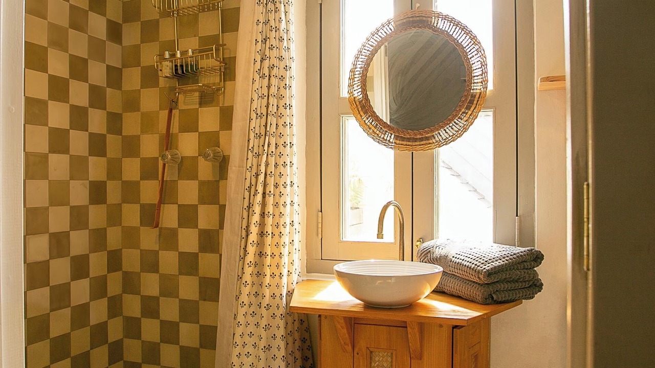 Photo of Bathroom in Dunmore Town
