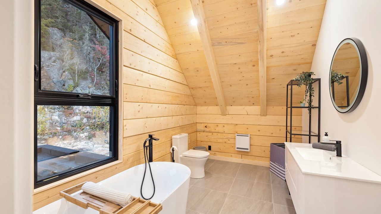 Photo of Bathroom in L'Anse-Saint-Jean