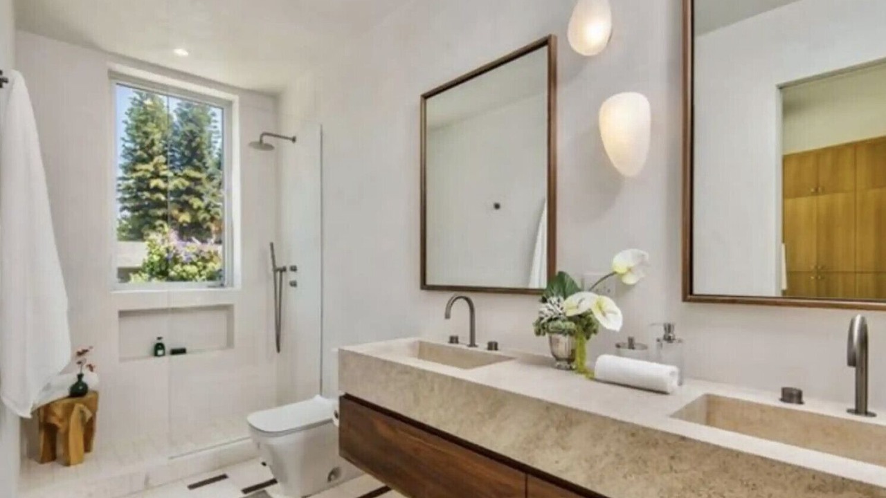 Photo of Bathroom in Sunset Junction
