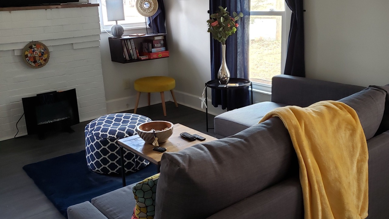 Photo of Livingroom in East Spencer