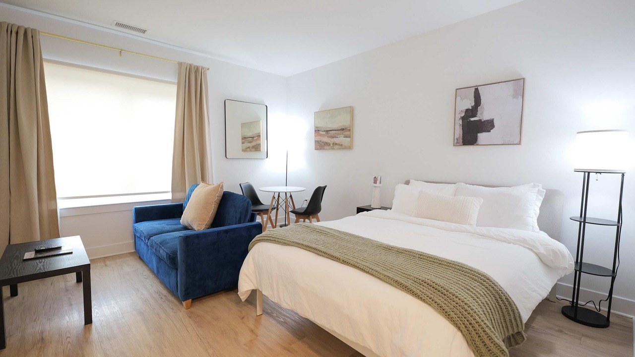 Photo of Bedroom in Downtown
