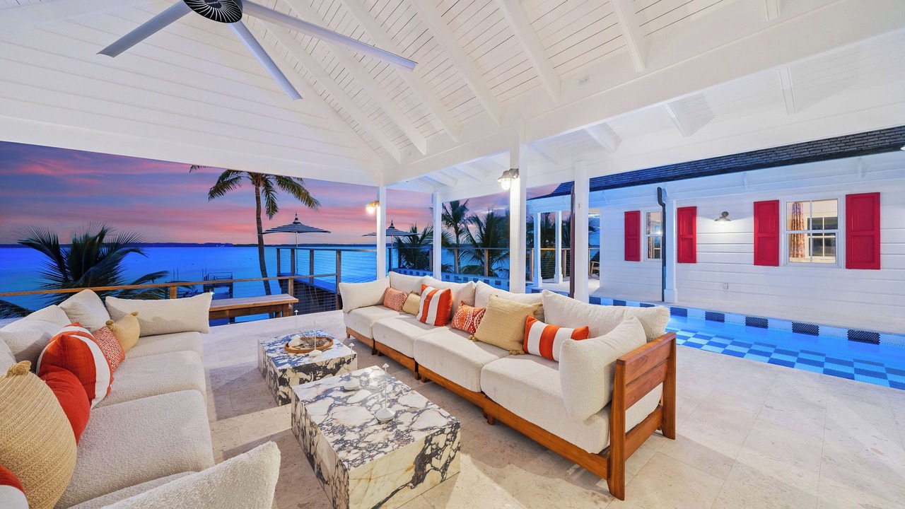 Photo of Patio Balcony in Dunmore Town
