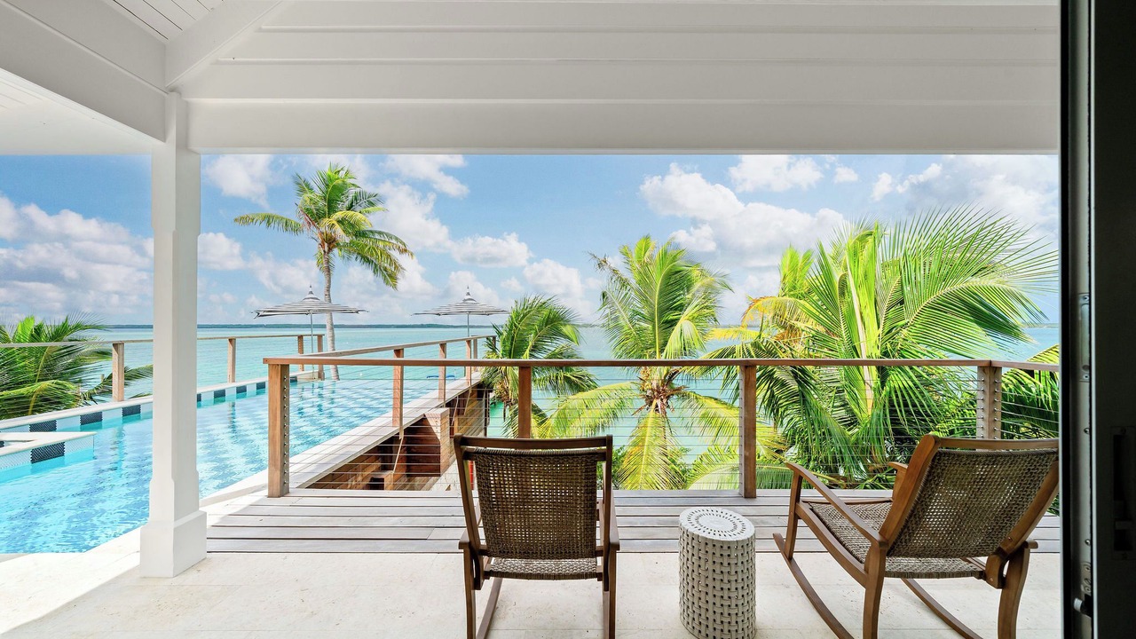 Photo of Patio Balcony in Dunmore Town