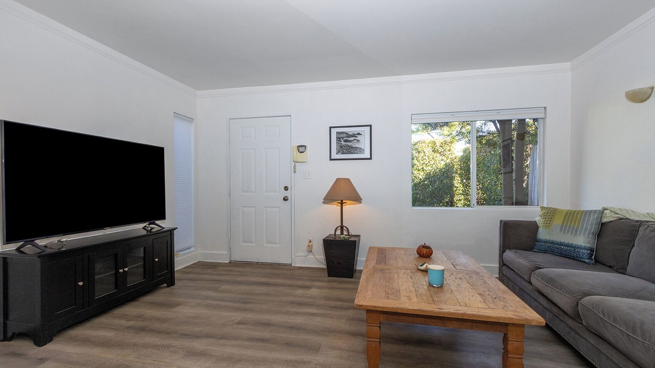Photo of Livingroom in Melrose
