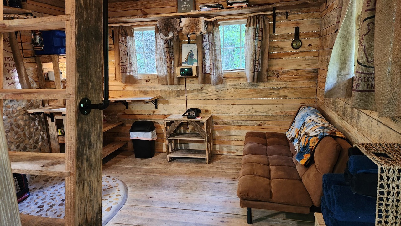 Photo of Livingroom in Fort Mc Clellan