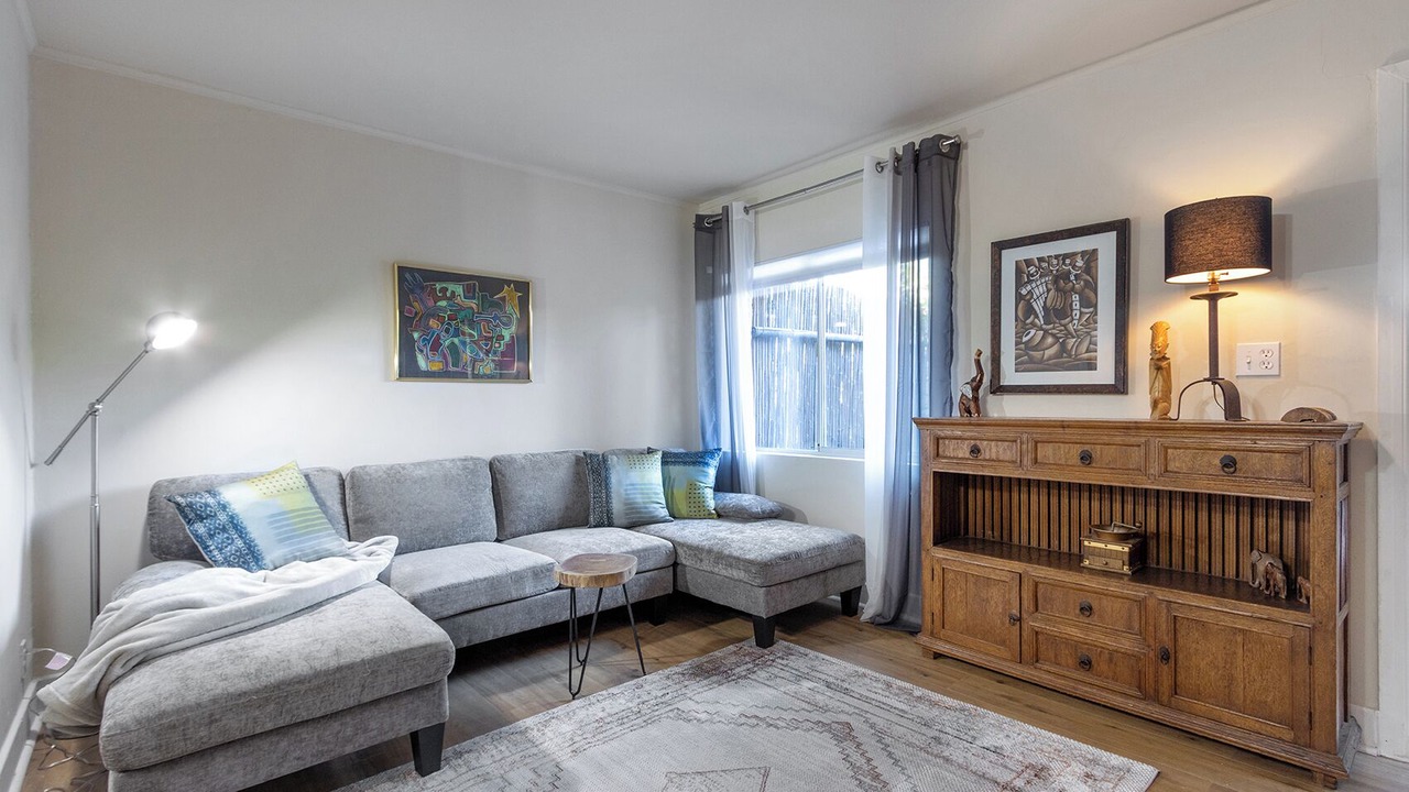 Photo of Livingroom in Melrose