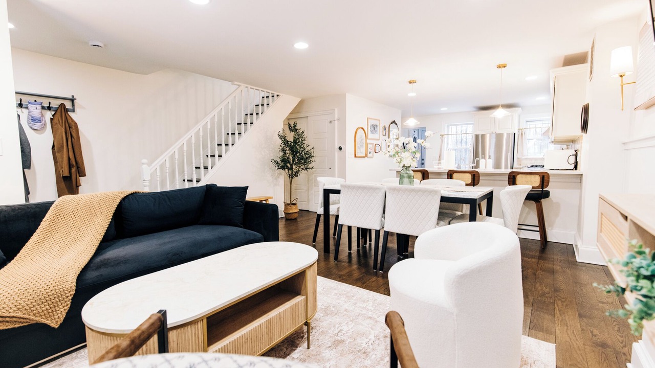 Photo of Livingroom in Historic Downtown