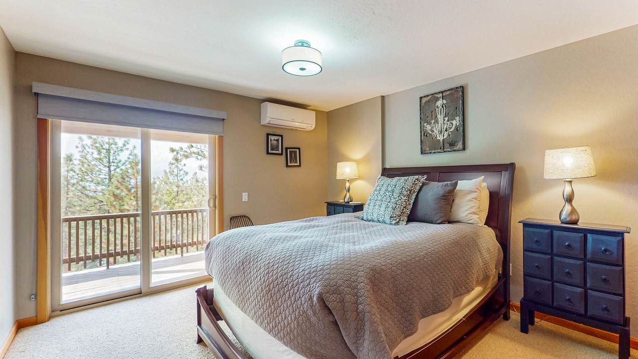 Photo of Bedroom in Round Hill Village
