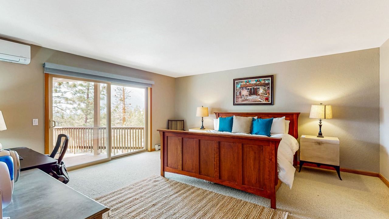 Photo of Bedroom in Round Hill Village