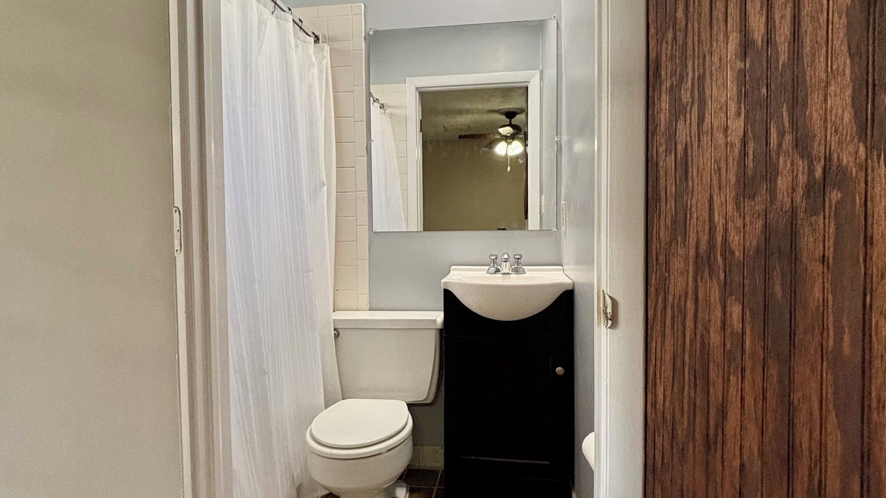 Photo of Bathroom in Largo