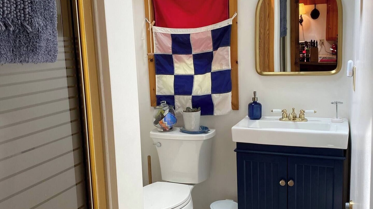 Photo of Bathroom in Valois
