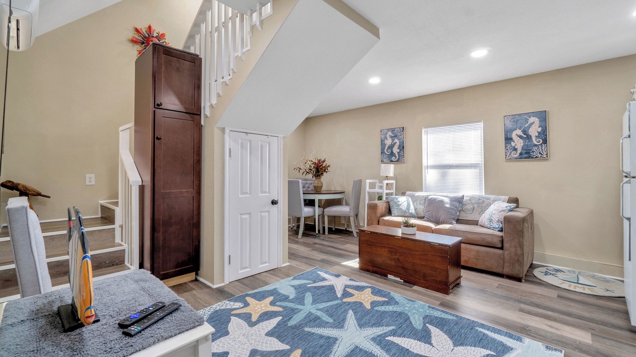 Photo of Livingroom in East Pensacola Heights