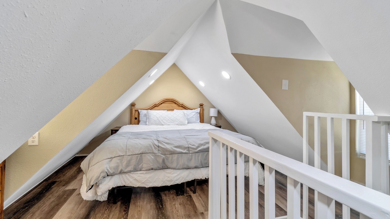 Photo of Bedroom in East Pensacola Heights