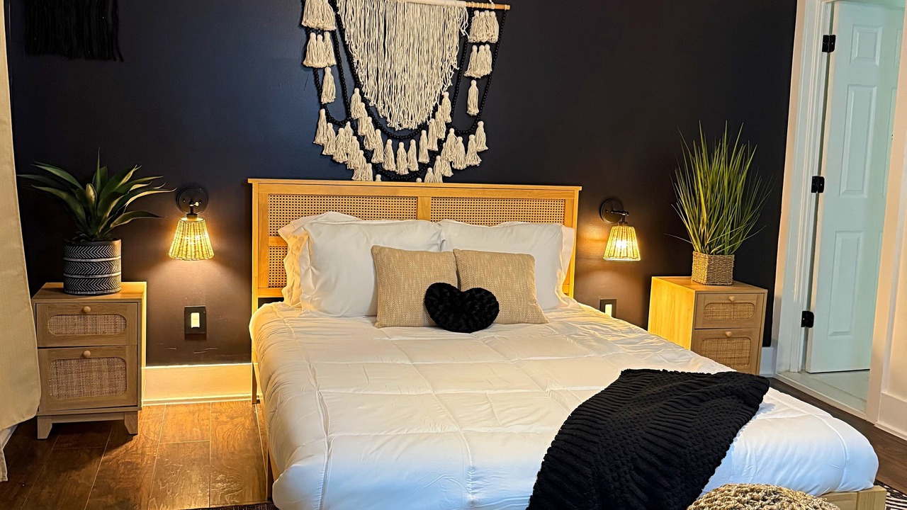 Photo of Bedroom in Orange