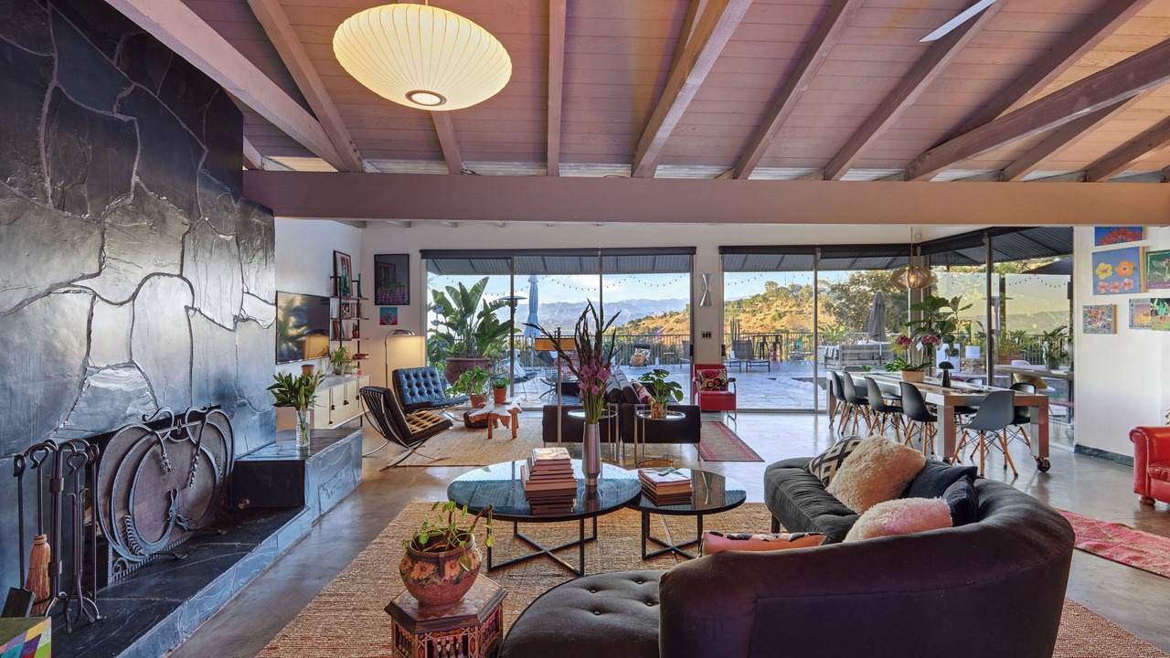 Photo of Others in Hollywood Hills