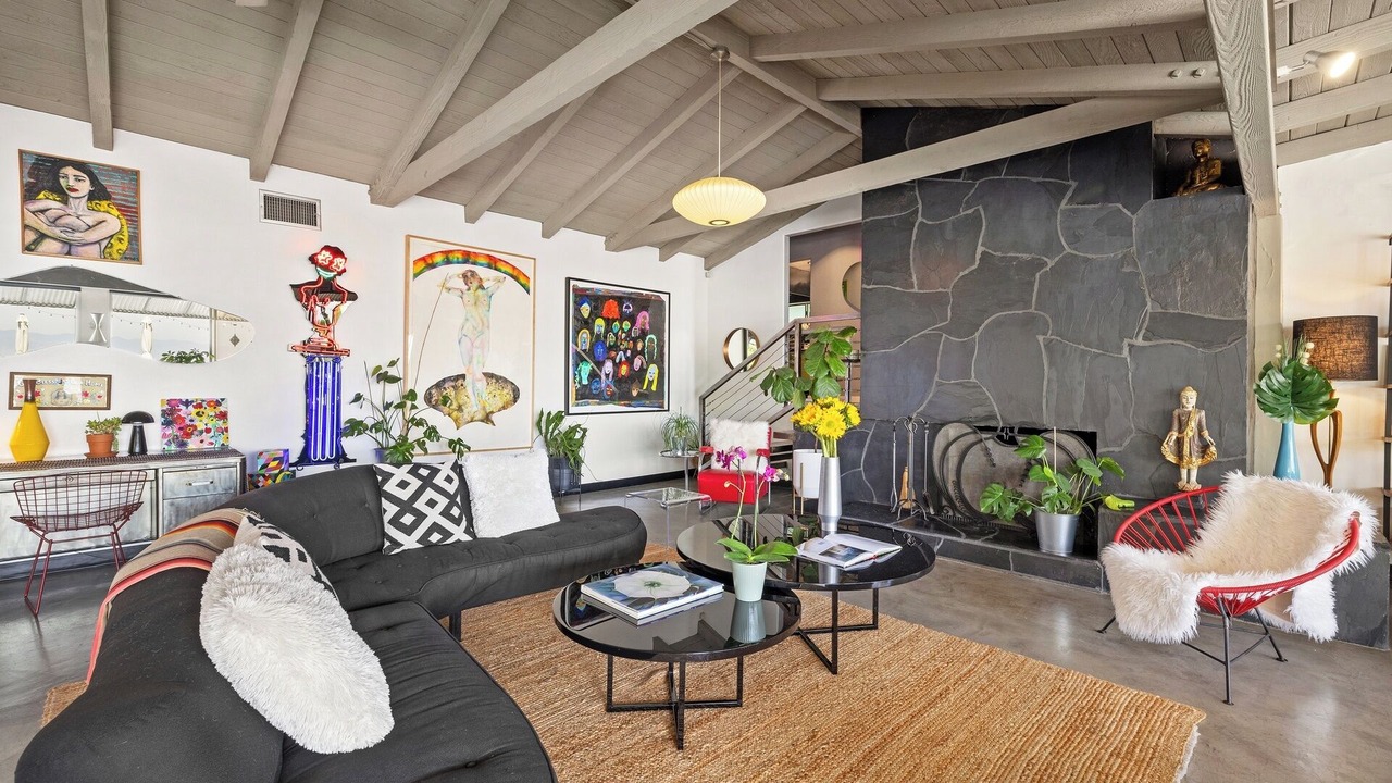 Photo of Livingroom in Hollywood Hills