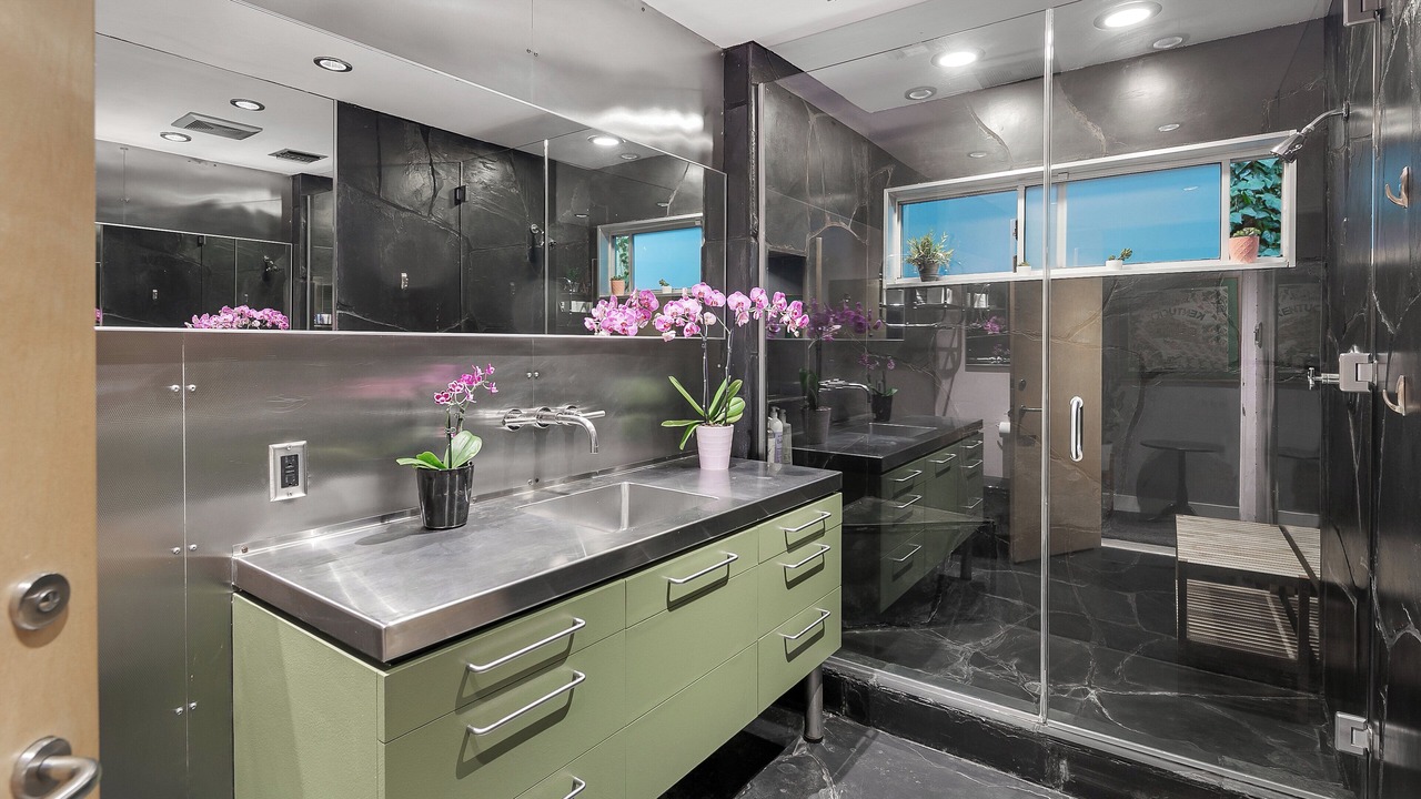 Photo of Bathroom in Hollywood Hills