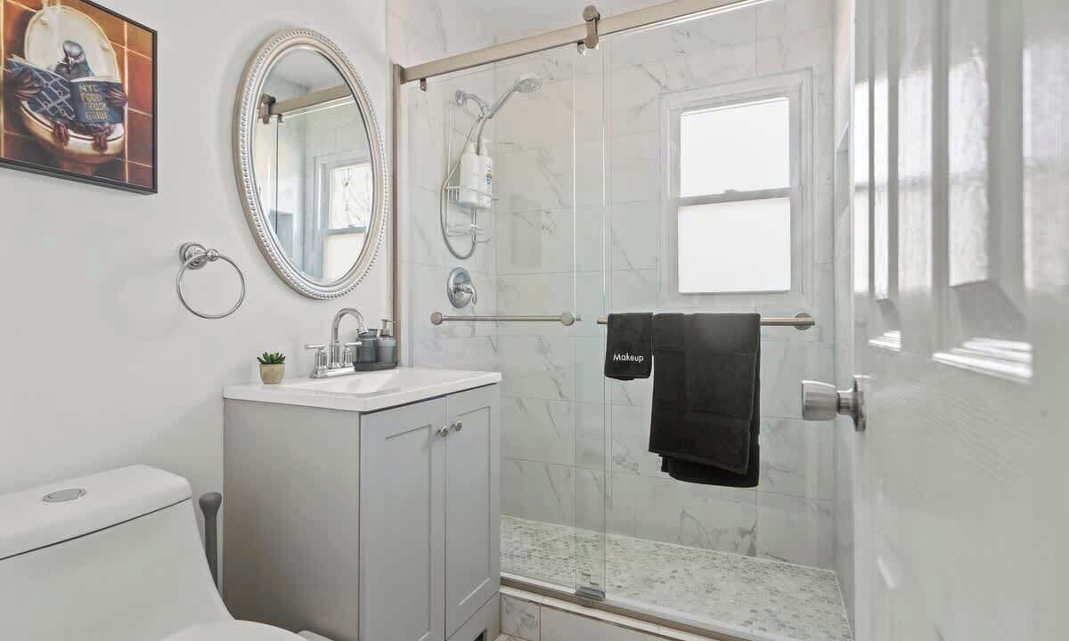 Photo of Bathroom in North Bergen
