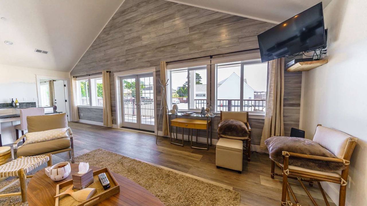 Photo of Livingroom in Crescent City North