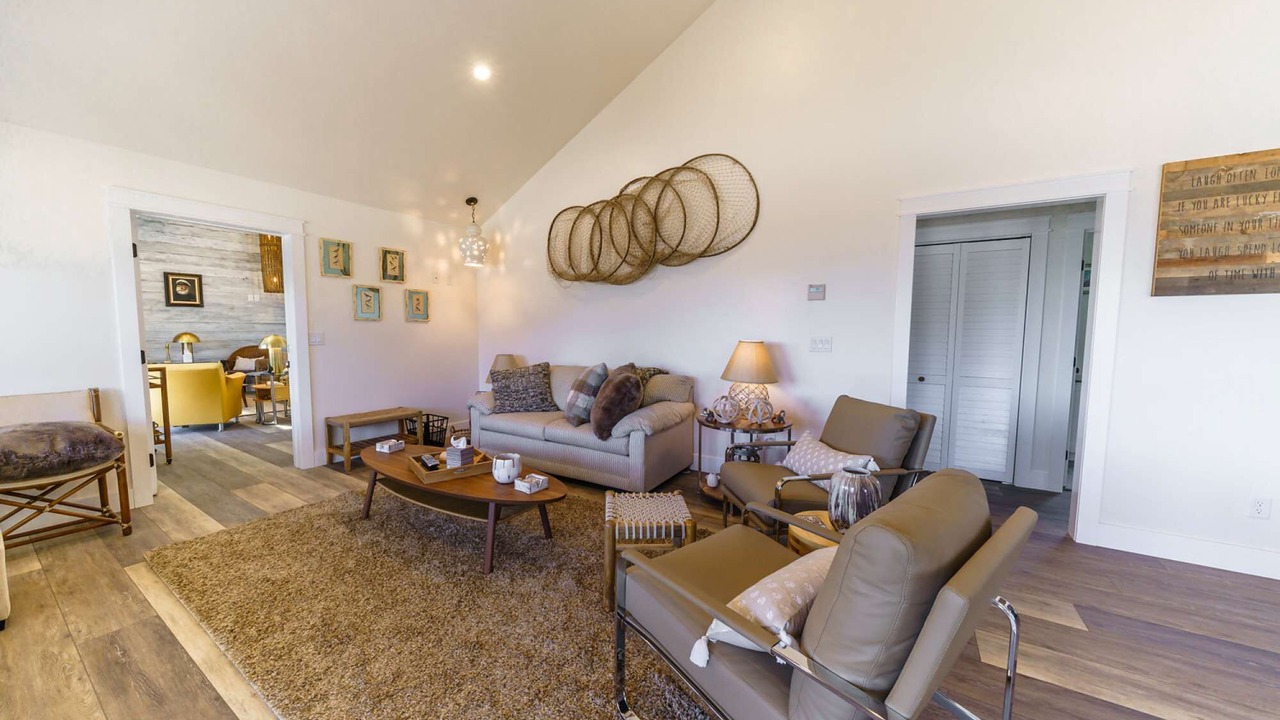 Photo of Livingroom in Crescent City North