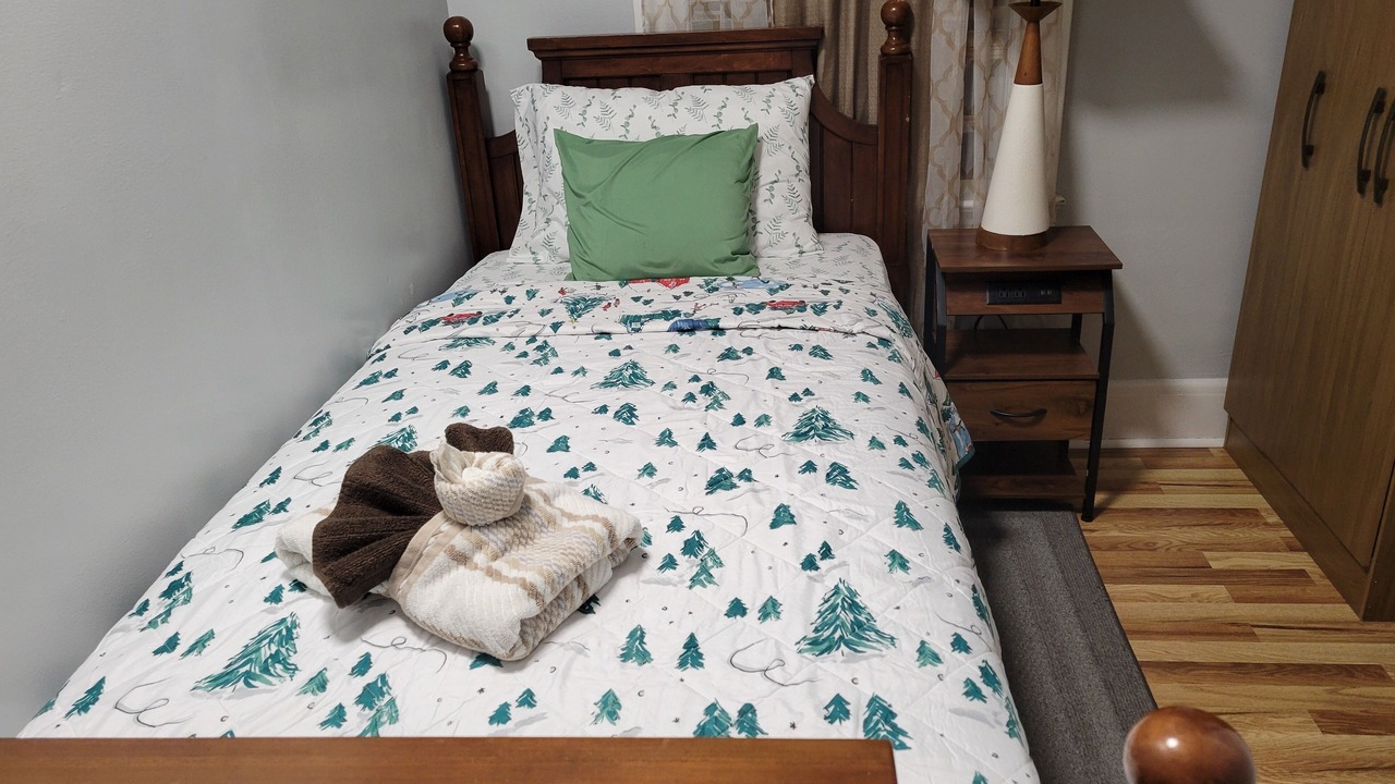 Photo of Bedroom in Roselle