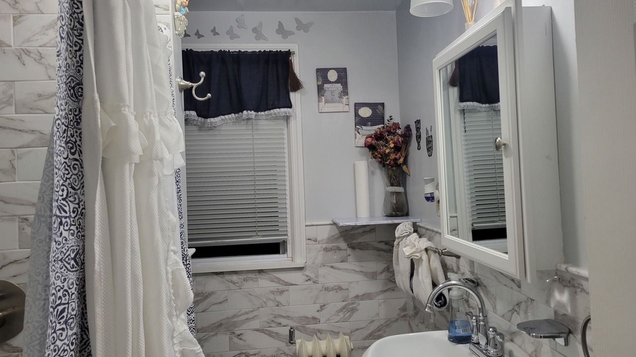 Photo of Bathroom in Roselle