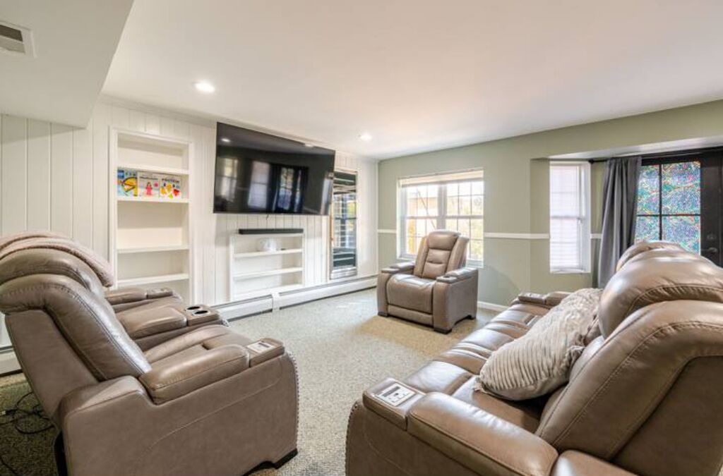 Photo of Livingroom in Middle Hope