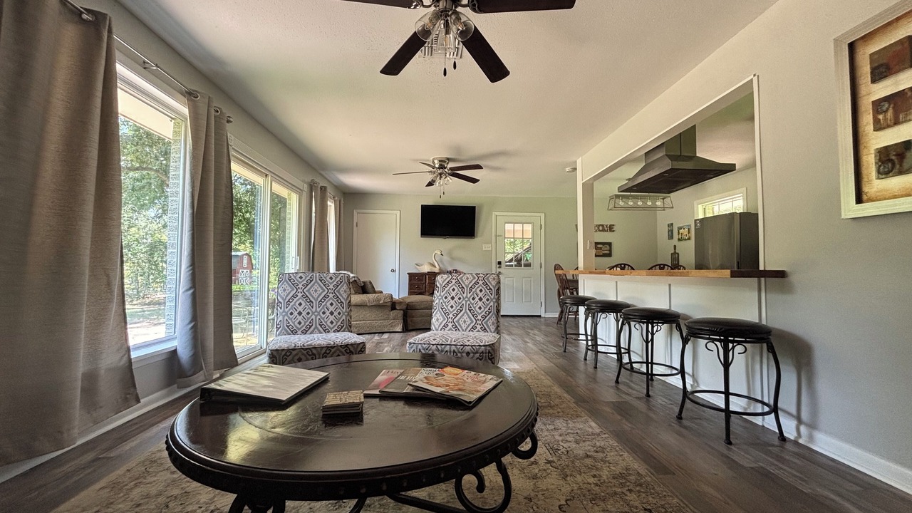 Photo of Livingroom in Monroe