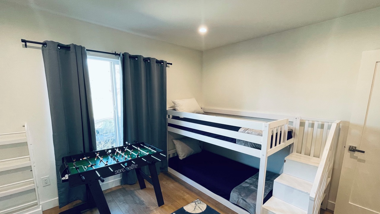 Photo of Bedroom in Encino