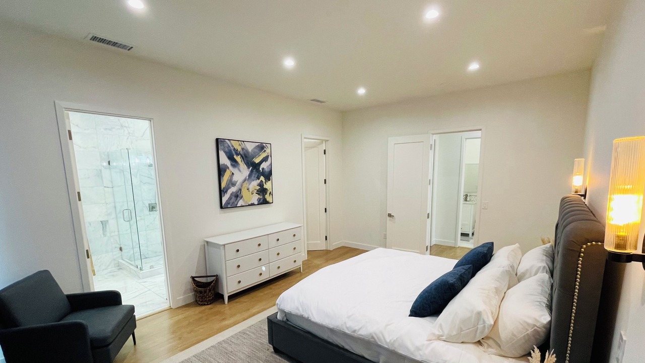 Photo of Bedroom in Encino