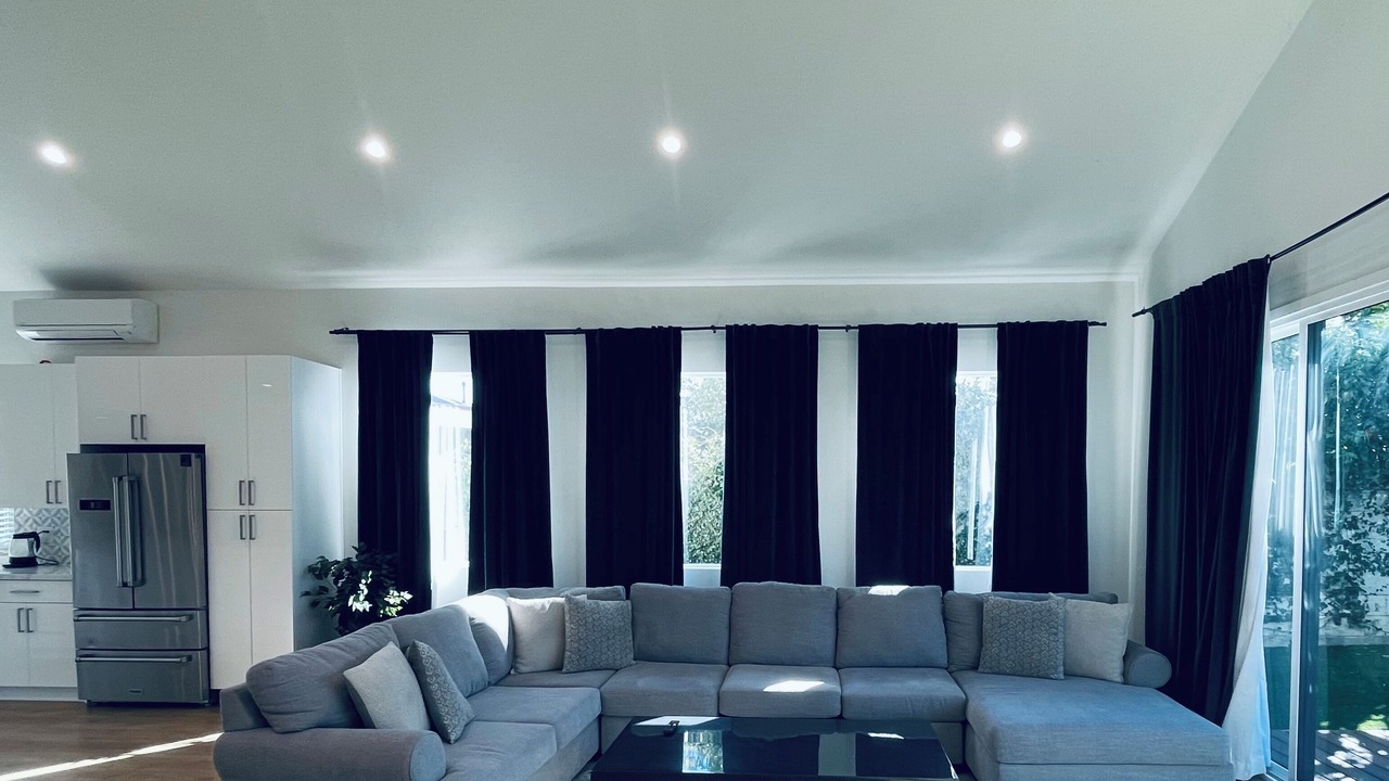 Photo of Livingroom in Encino