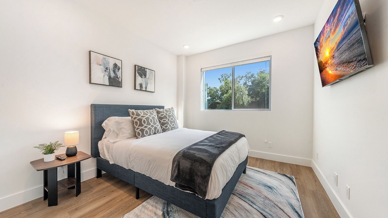 Photo of Bedroom in Valley Village