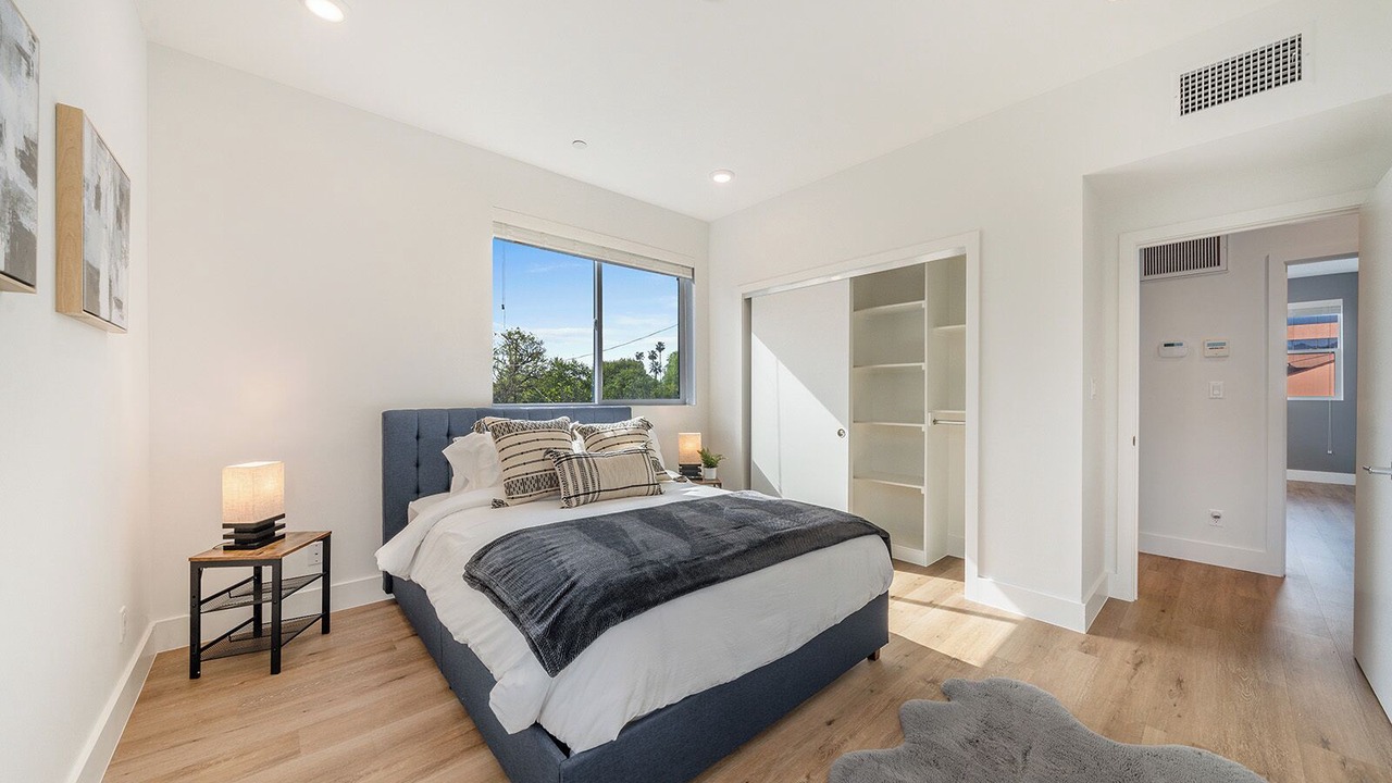 Photo of Bedroom in Valley Village