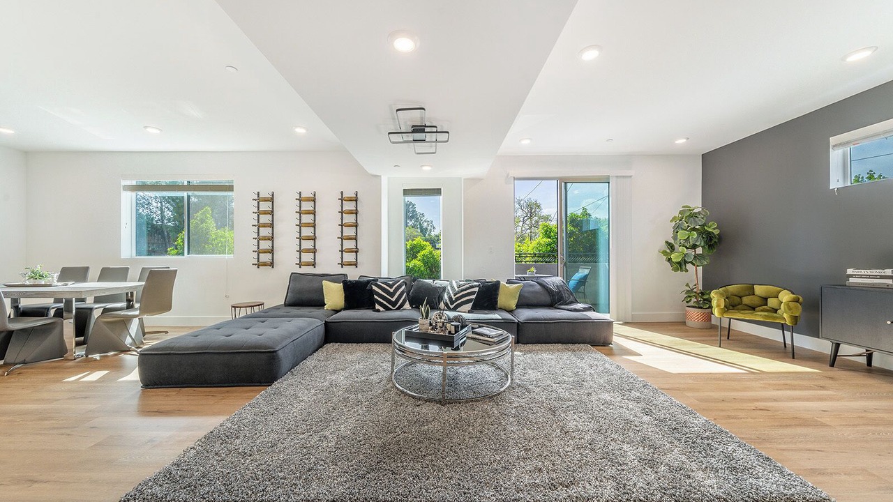 Photo of Livingroom in Valley Village