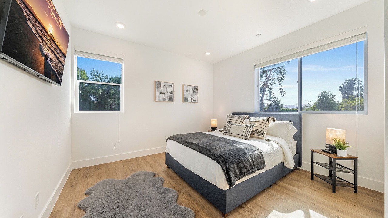 Photo of Bedroom in Valley Village