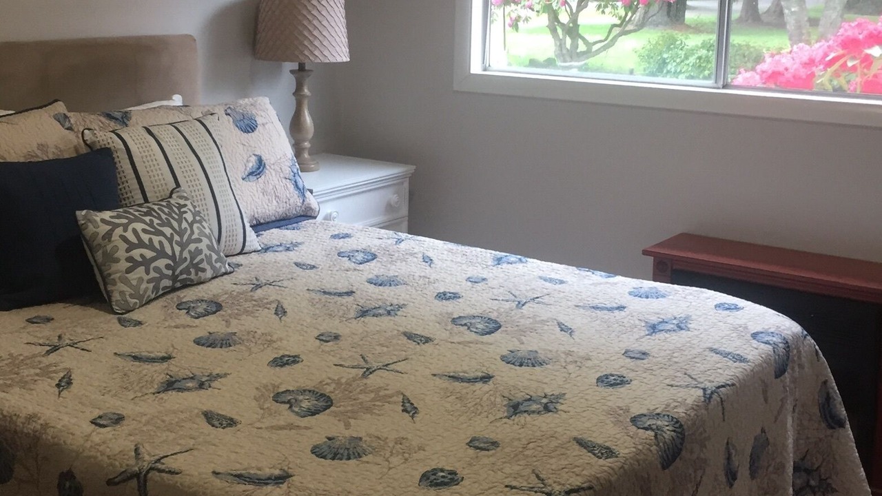 Photo of Bedroom in Crescent City