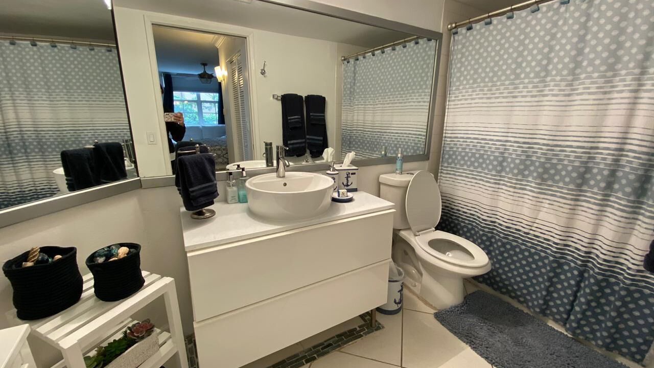 Photo of Bathroom in Aventura