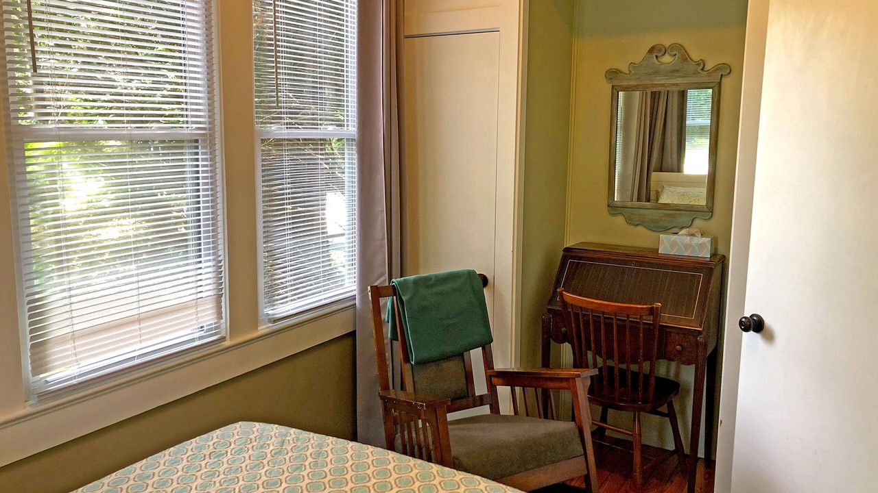Photo of Bedroom in West Side Historic District