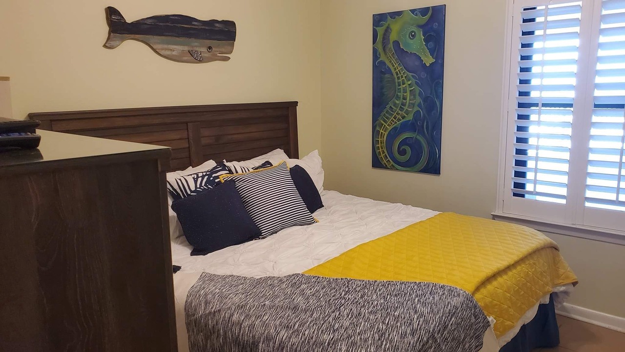 Photo of Bedroom in Orange Beach East