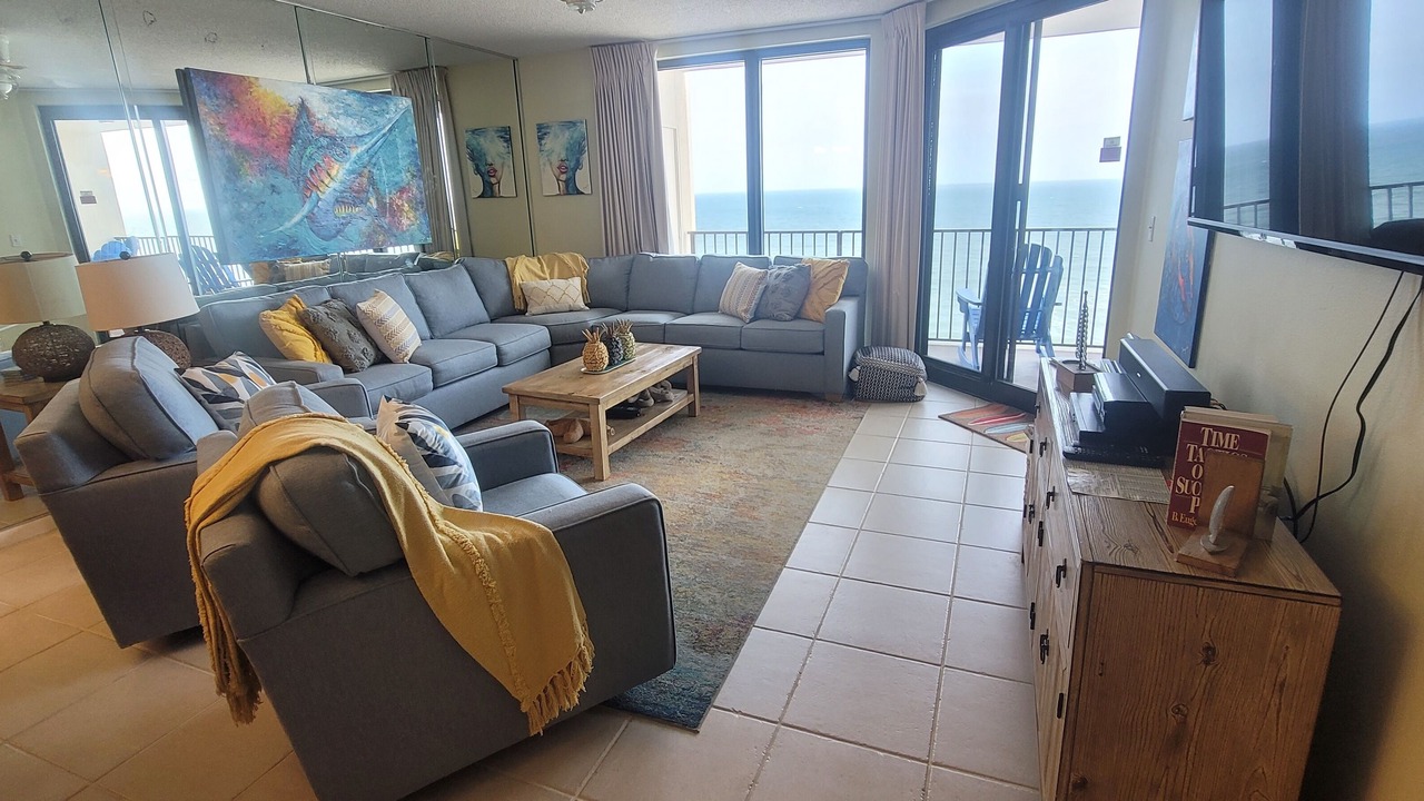 Photo of Livingroom in Orange Beach East